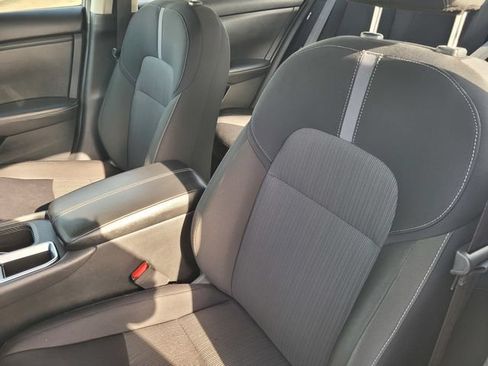 Used 2025 Nissan Sentra SV w/ All-Weather Package FWD image 13