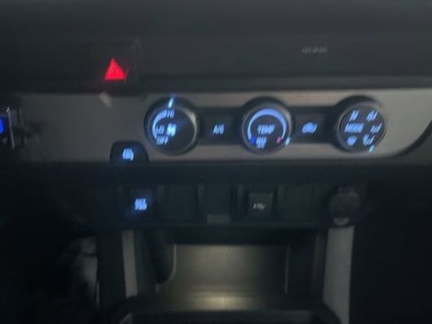 Used 2022 Toyota Tacoma SR image 17