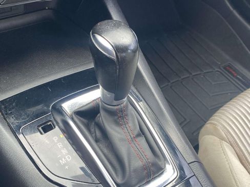 Used 2015 MAZDA MAZDA3 i Touring FWD image 26