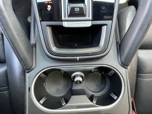 Certified 2020 Porsche Cayenne AWD/4WD image 30