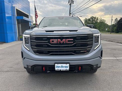 Certified 2024 GMC Sierra 1500 AT4 w/ Technology Package AWD/4WD image 8