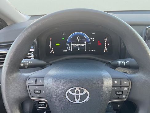 Used 2025 Toyota Camry LE FWD image 29