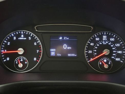 Used 2020 Kia Sorento LX image 21