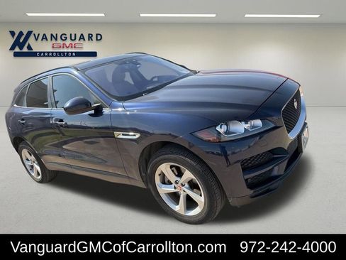 Used 2017 Jaguar F-PACE Premium image 2