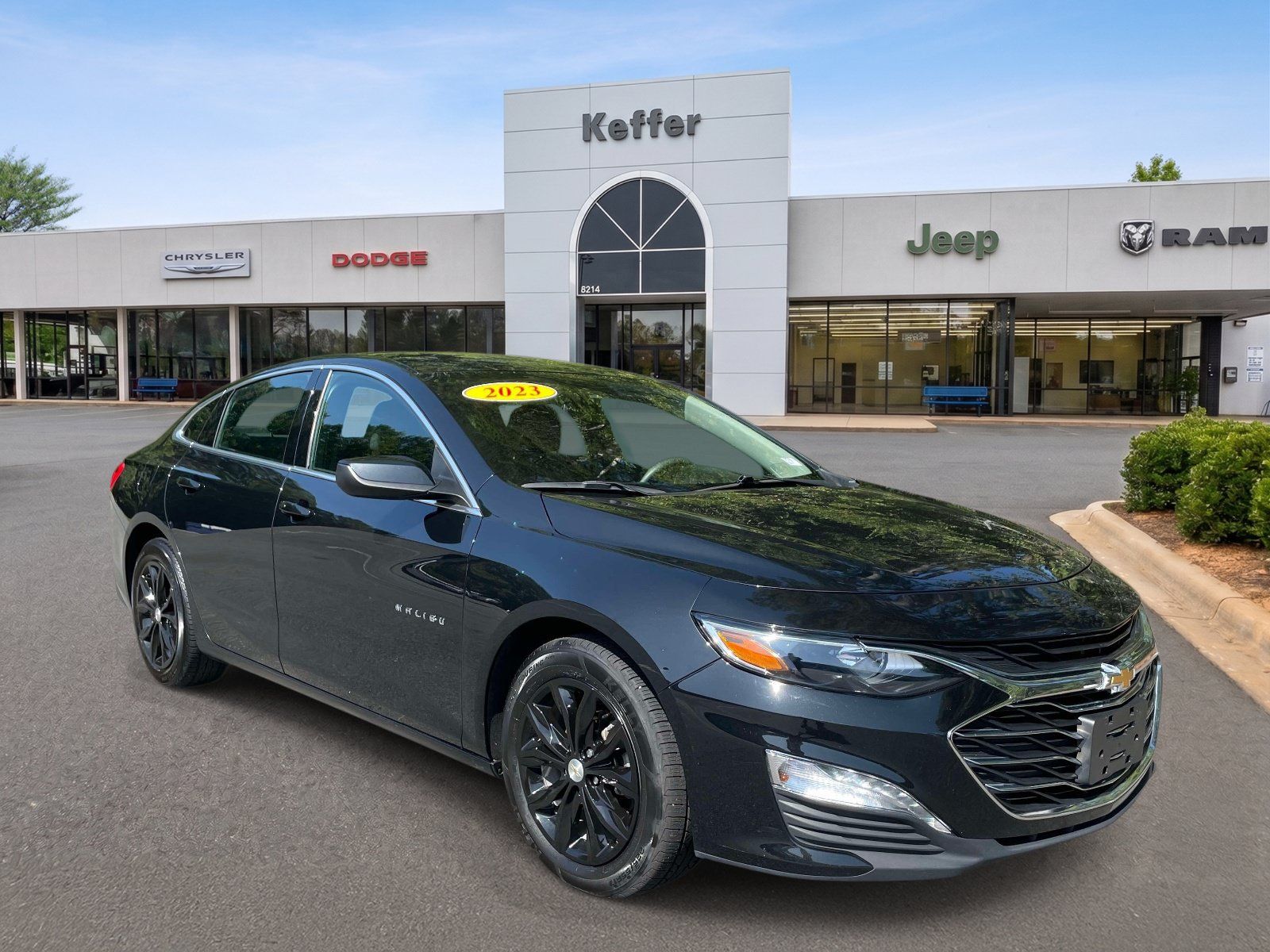 Used 2023 Chevrolet Malibu LT FWD image 3