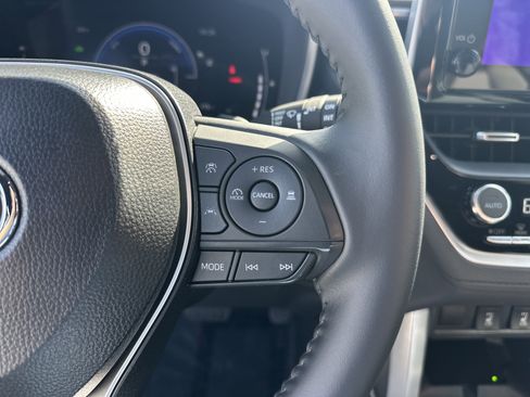 Certified 2025 Toyota Corolla Cross AWD Hybrid w/ Convenience Package image 20