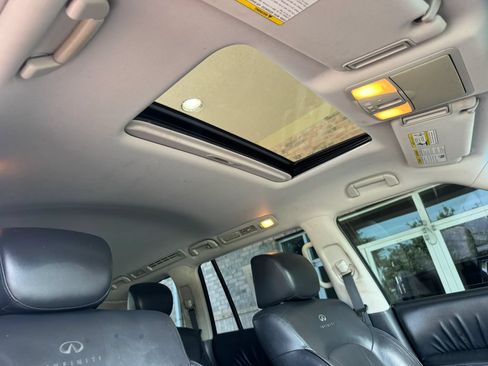 Used 2012 INFINITI QX56 4WD w/ Deluxe Touring Pkg image 18
