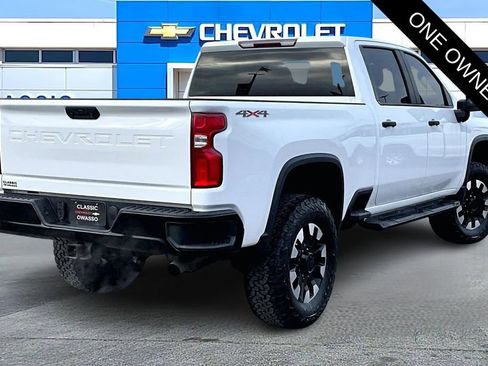 Used 2020 Chevrolet Silverado 2500 Custom w/ Custom Value Package image 5