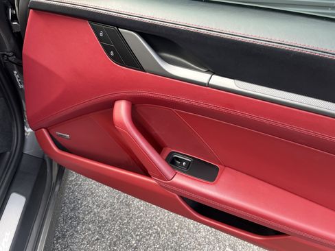 Certified 2022 Porsche 911 Carrera image 23