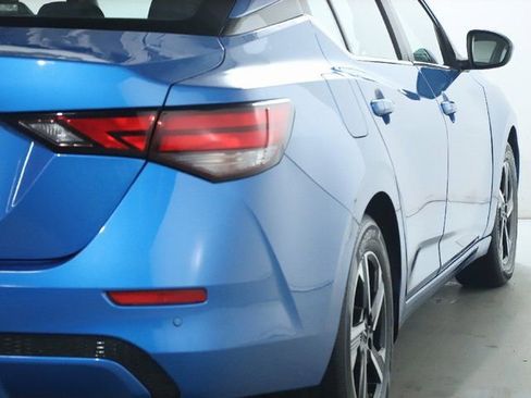 Used 2025 Nissan Sentra SV FWD image 45