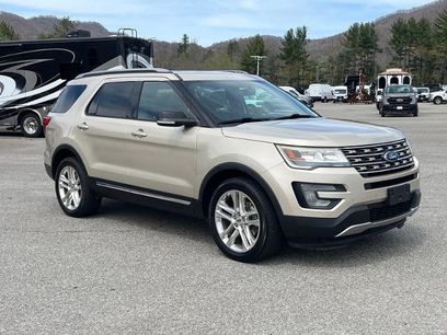 Certified 2017 Ford Explorer XLT w/ Equipment Group 202A