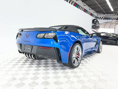 Used 2015 Chevrolet Corvette Z06 w/ 3LZ Preferred Equipment Group RWD image 8