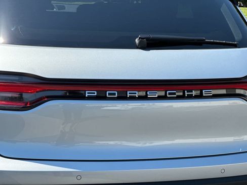 Certified 2026 Porsche Macan AWD/4WD image 32