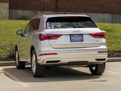 Used 2023 Audi Q3 2.0T Premium w/ Convenience Package AWD/4WD image 5