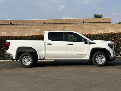 New 2026 GMC Sierra 1500 Pro w/ Pro Value Package