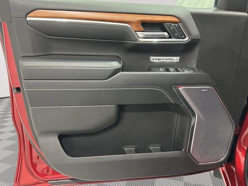 Used 2022 GMC Sierra 1500 Denali AWD/4WD image 18