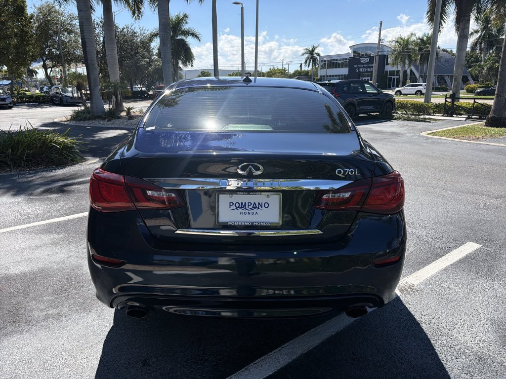Used 2015 INFINITI Q70 L 3.7 w/ Deluxe Touring Package RWD image 7