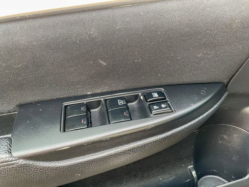 Used 2010 Subaru Outback 2.5i Premium image 30