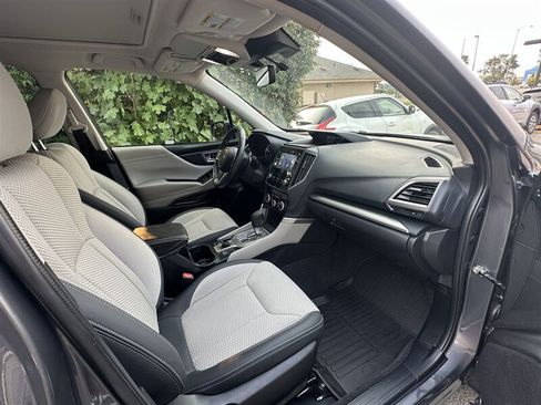 Used 2022 Subaru Forester Premium w/ Popular Package #1 AWD/4WD image 12
