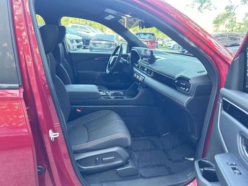 Certified 2023 Honda Pilot Sport image 14