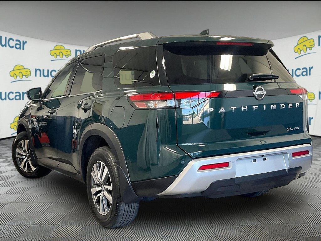 Used 2024 Nissan Pathfinder SL AWD/4WD image 3