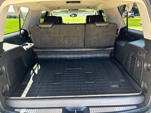 Used 2019 Chevrolet Suburban LT AWD/4WD image 17