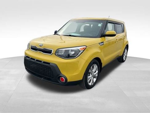 Used 2015 Kia Soul + image 3