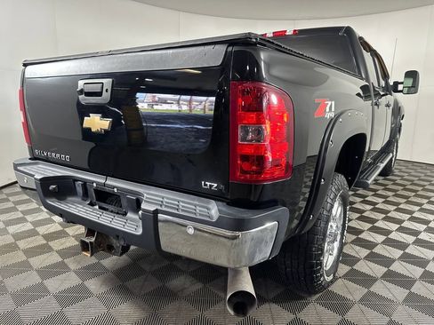 Used 2011 Chevrolet Silverado 2500 LTZ w/ Snow Plow Prep Package AWD/4WD image 5
