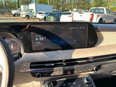Used 2024 Hyundai Palisade Calligraphy image 16