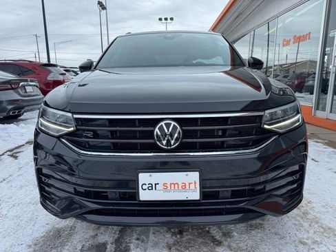 Used 2022 Volkswagen Tiguan SE R-Line AWD/4WD image 2