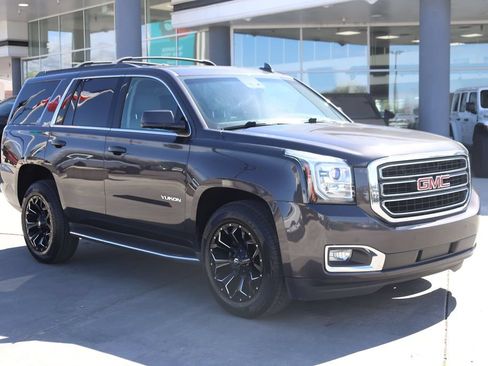 Used 2015 GMC Yukon SLT w/ Open Road Package AWD/4WD image 8