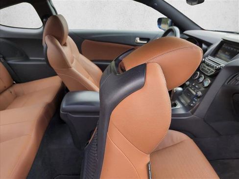 Used 2015 Hyundai Genesis 3.8 RWD image 20