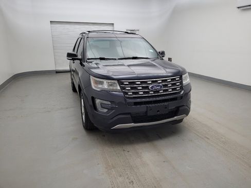 Used 2017 Ford Explorer XLT w/ Equipment Group 201A image 14