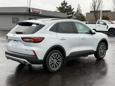 New 2026 Ford Escape Base image 6