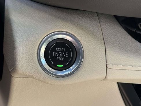 Certified 2022 Buick Envision Avenir w/ Technology Package II AWD/4WD image 23