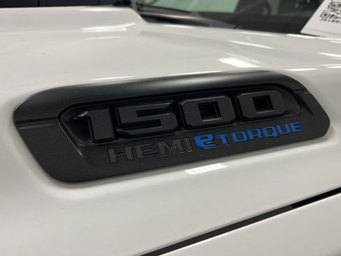 Used 2021 RAM 1500 Big Horn AWD/4WD image 39
