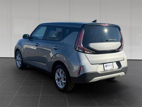 Used 2023 Kia Soul LX w/ Option Group 015 image 3