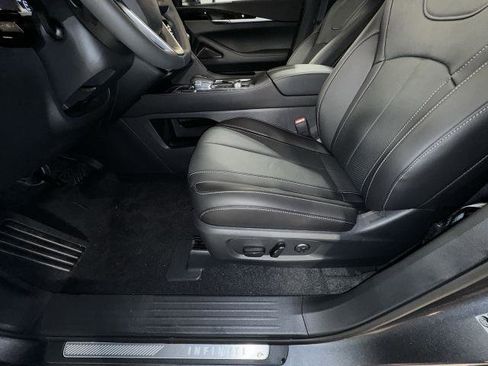 Certified 2025 INFINITI QX60 Pure image 15