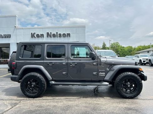 Used 2020 Jeep Wrangler Unlimited Sahara AWD/4WD image 15
