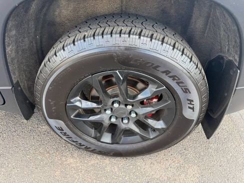 Used 2018 Chevrolet Traverse LT AWD/4WD image 13