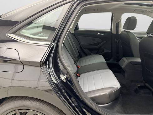 Used 2025 Volkswagen Jetta SE w/ Sunroof Package FWD image 18