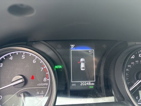 Used 2023 Toyota Camry SE w/ Convenience Package image 6