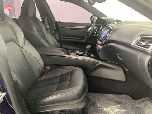 Used 2017 Maserati Ghibli S image 42