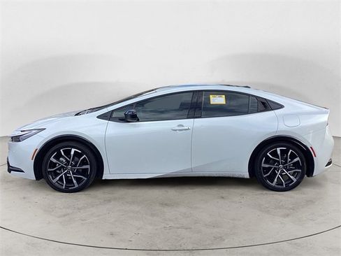 Certified 2024 Toyota Prius Prime image 2