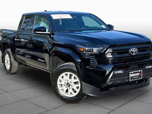 Certified 2026 Toyota Tacoma SR5 AWD/4WD image 3