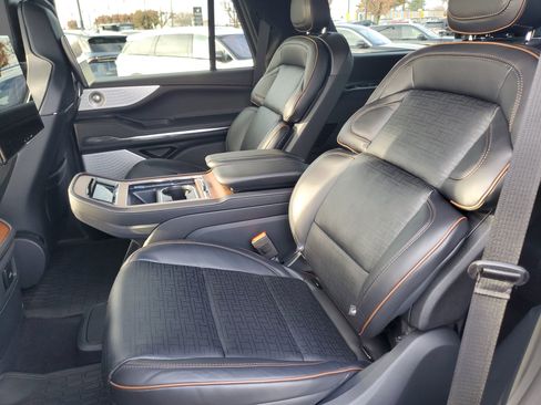 New 2025 Lincoln Navigator Black Label image 31