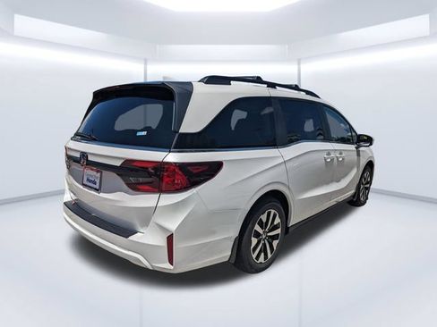 New 2026 Honda Odyssey EX-L image 4