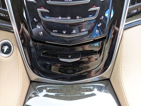 Used 2020 Cadillac Escalade Platinum AWD/4WD image 26
