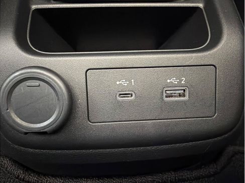 Used 2024 Nissan Ariya AWD image 32