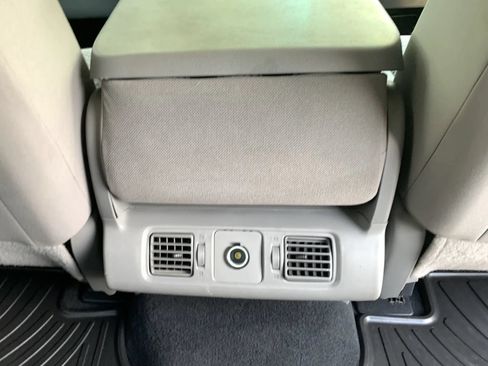 Used 2013 Toyota Tundra 2WD CrewMax w/ Tow Pkg image 33